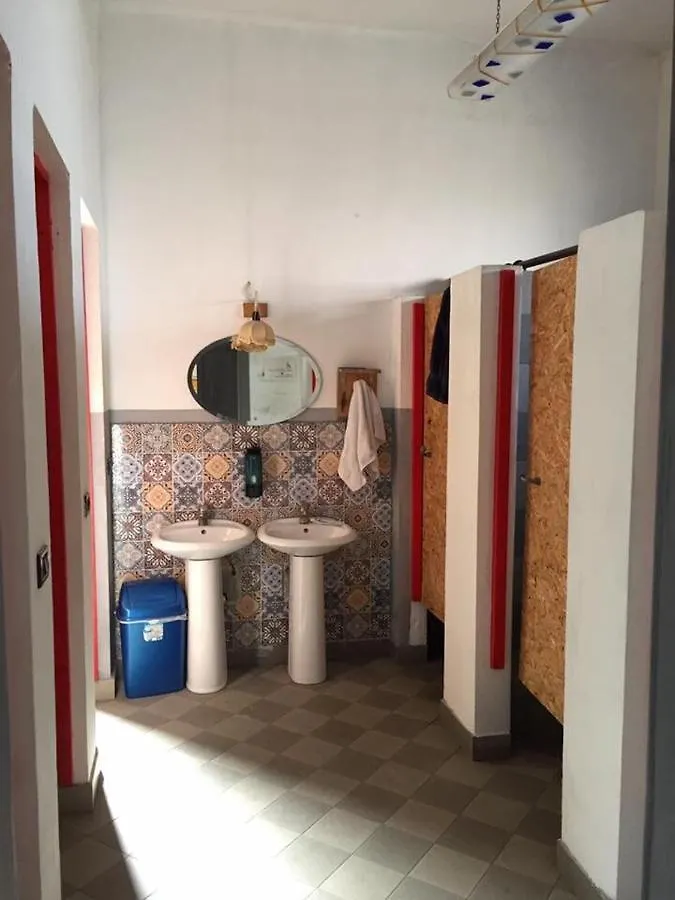 Tirana Backpacker Hostel Albanien