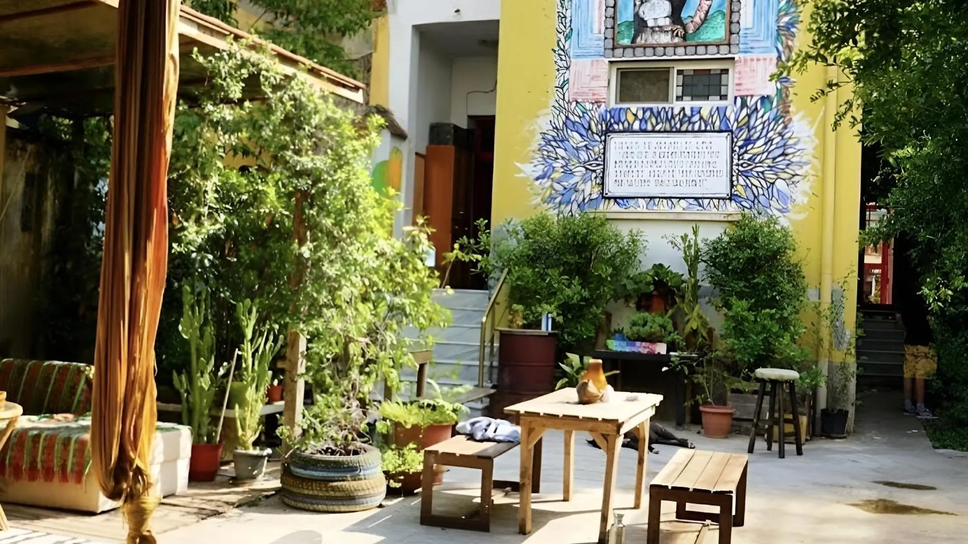 Tirana Backpacker Hostel